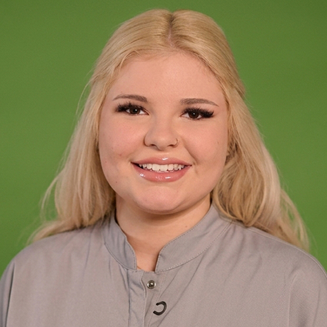 Mitarbeiterin Kyra Frank